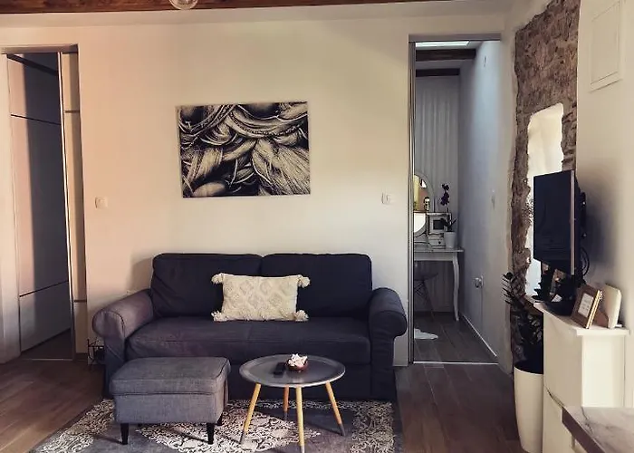 House Of Milka * Ζαντάρ